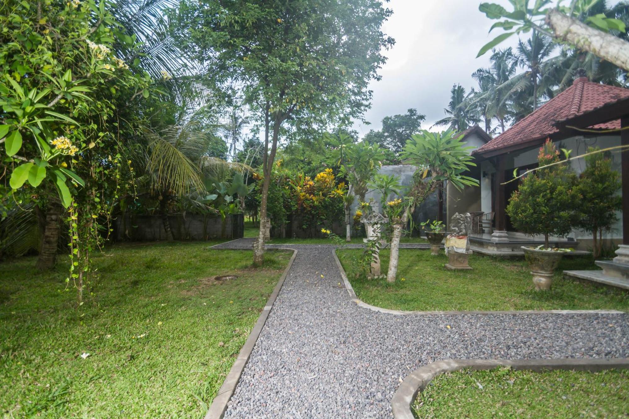 Parthi Puri Guest house