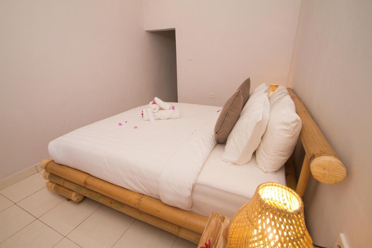 Parthi Puri Guest house *